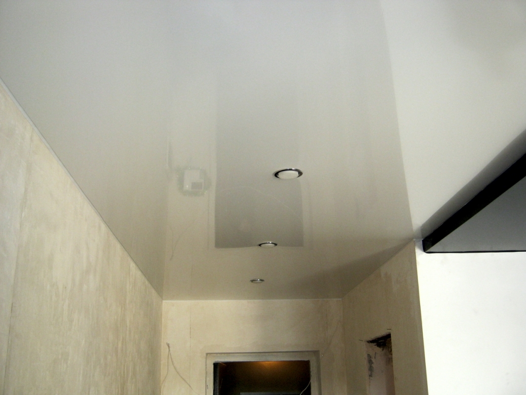 Натяжной потолок с фотопечатью в холл 12м2