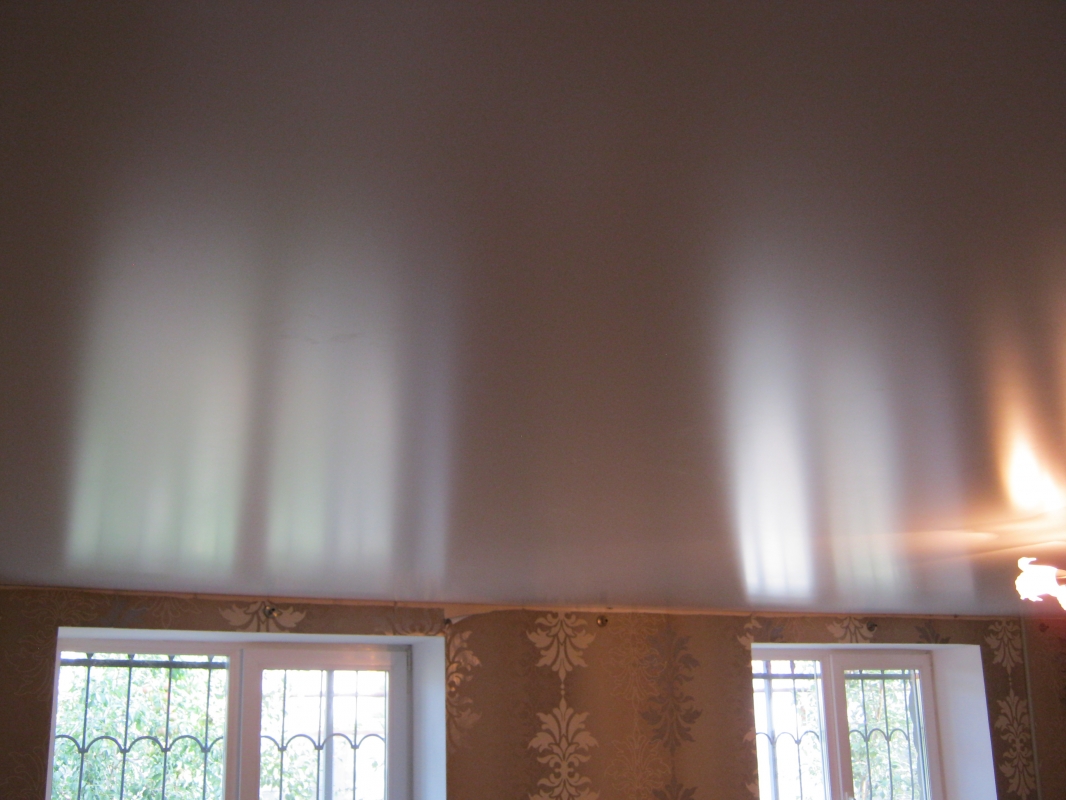 Пример потолка ниша под карниз с подсветкой 12м2