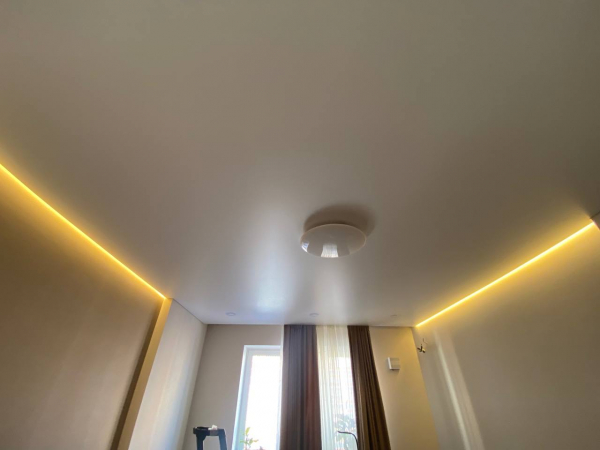 Парящий натяжной потолок